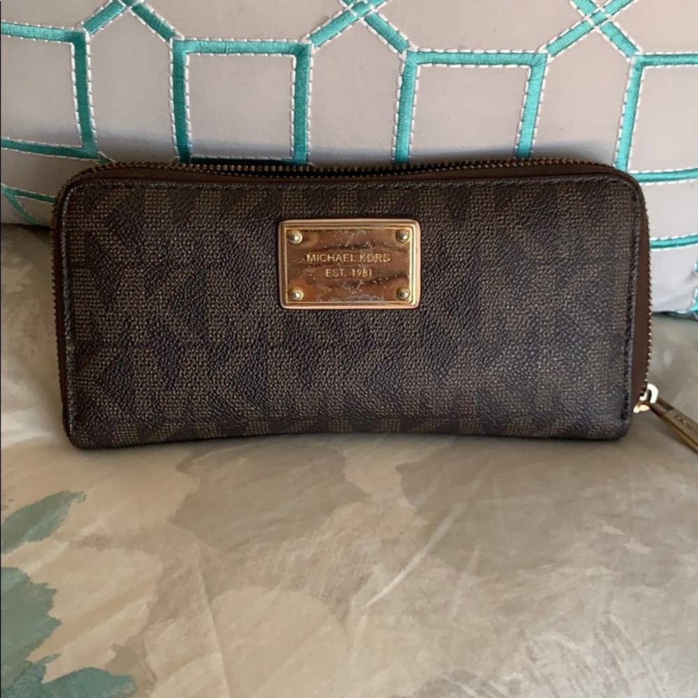 Michael Kors wallet